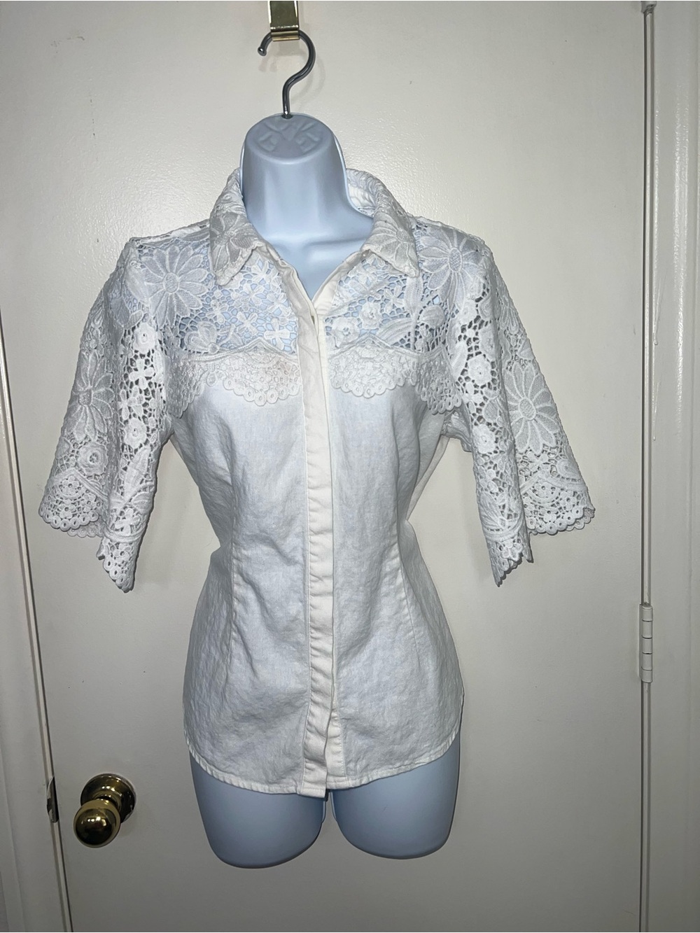 Marc By Marc Jacobs White Lace Yoke Button-Front Blouse